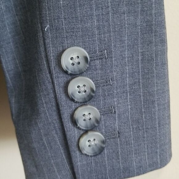 Banana Republic Gray Pinstripe Blazer Sz 2 - Picture 8 of 10